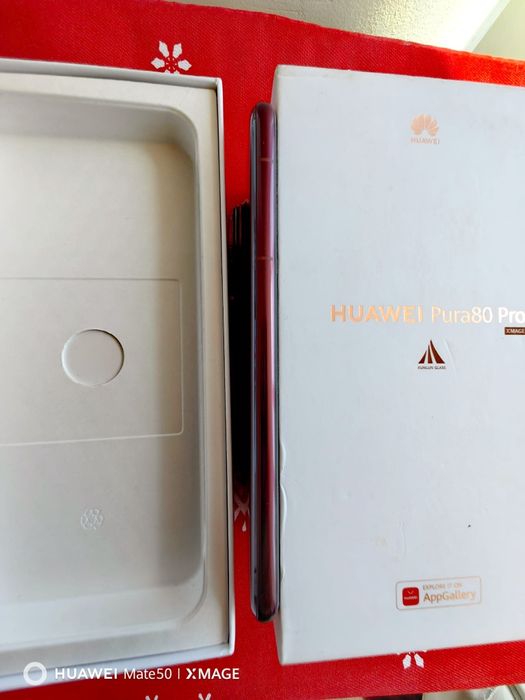 Vând HUAWEI PURA 80 PRO ROȘU cu factura și garanție până în septembrie 2027