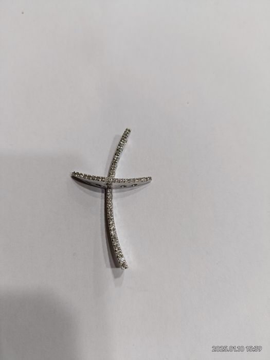 Vind cruce din aur 18kt cu diamante