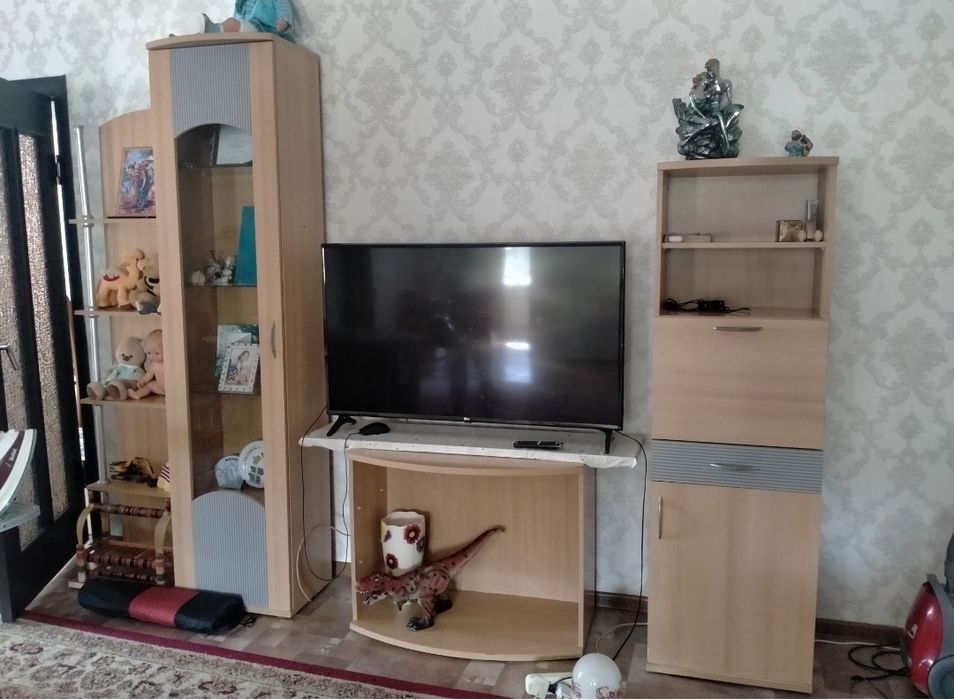 Кровать и шифонер