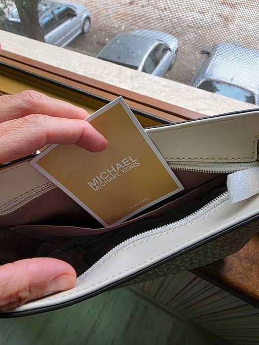 Дамска чанта Майкъл корс оригинална