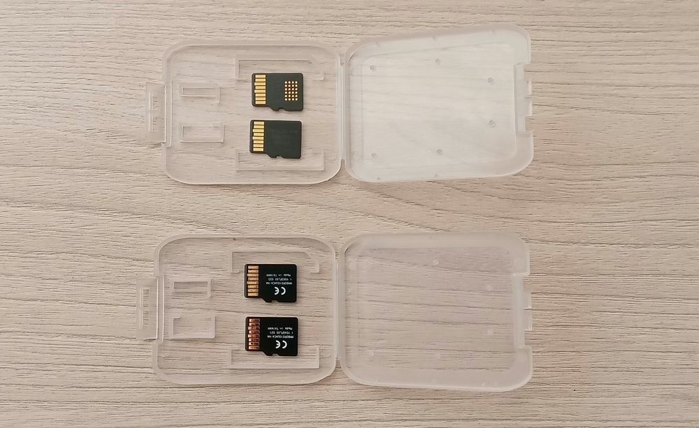 Флеш карты 1, 2Gb.