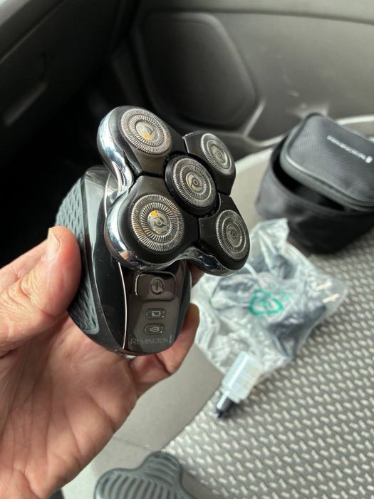 Продам машинку для стрижки волос REMINGTON