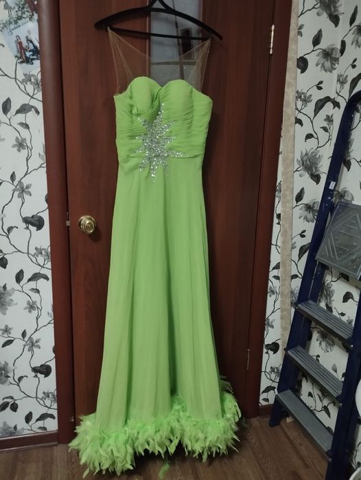 Платье больные в хорошем состоянии