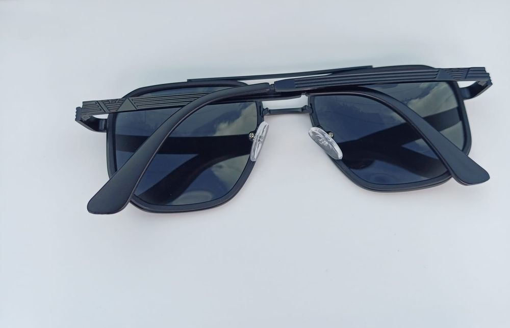 Ochelari de soare armani a negru