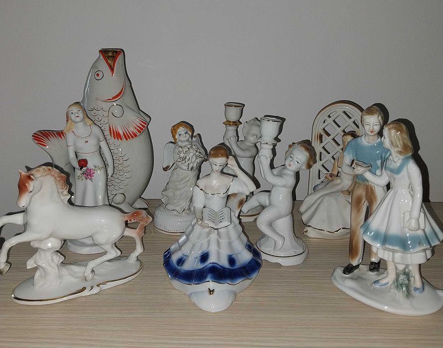 Colectie de 9 bibelouri portelan Curtea de Arges