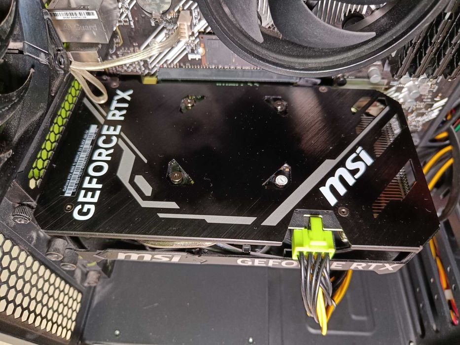 RTX 4060 Ti 16GB VRAM / Ryzen 7 5800X / 64GB DDR4 / 1TB NVMe - Компютър за Видео монтаж