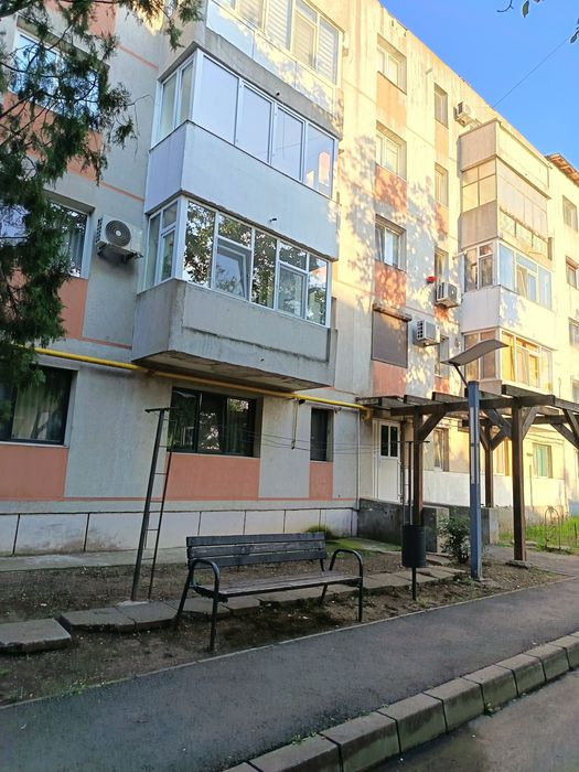 Vând apartament, 2 camere etaj 1 , Techirghiol, zona liniștită..cu acces imediat la mijloace de transport și la lac, baze de tratament.zona liniștită — fotografia 3