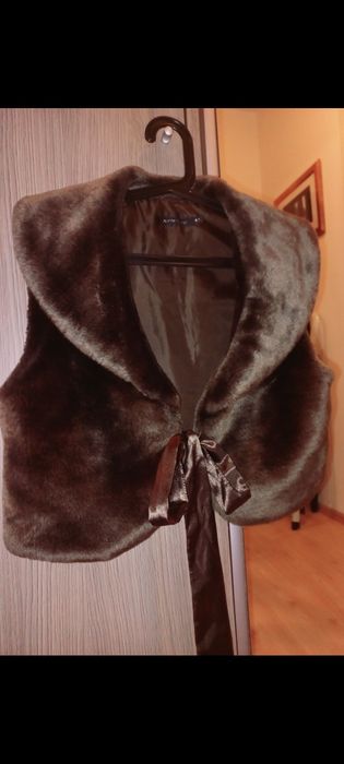 Haina scurta blana arificiala S