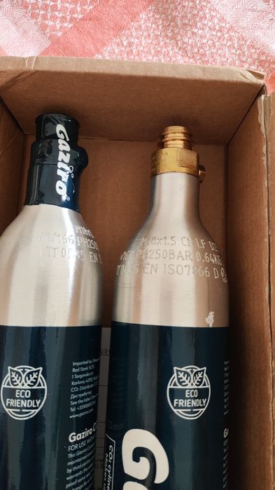 2 бутилки с винт за за машина за газирана вода