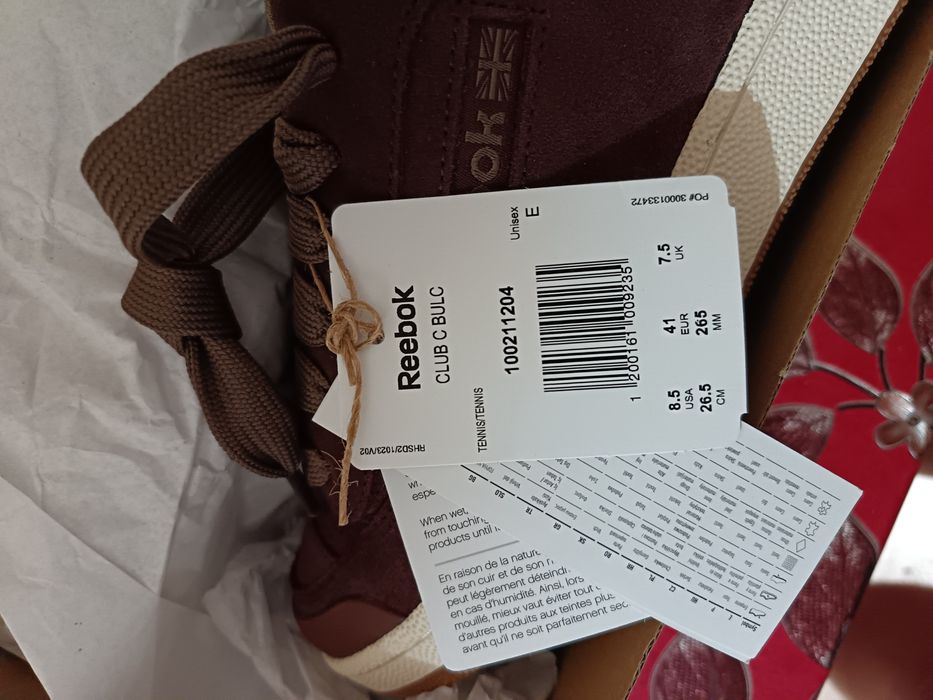 Vând adidași Reebok
