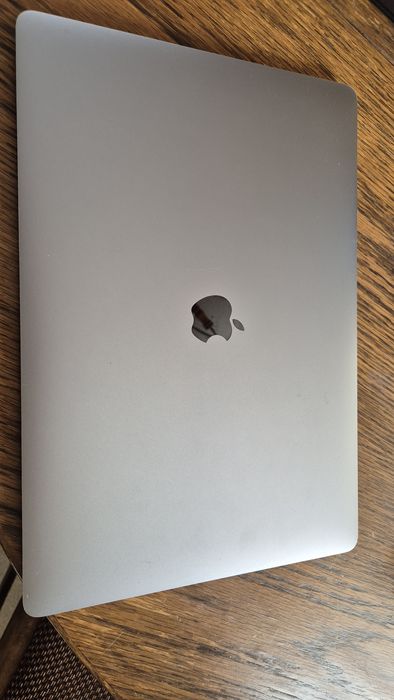 Macbook Pro 2016 15" i7 2.9GHz, 16GB RAM