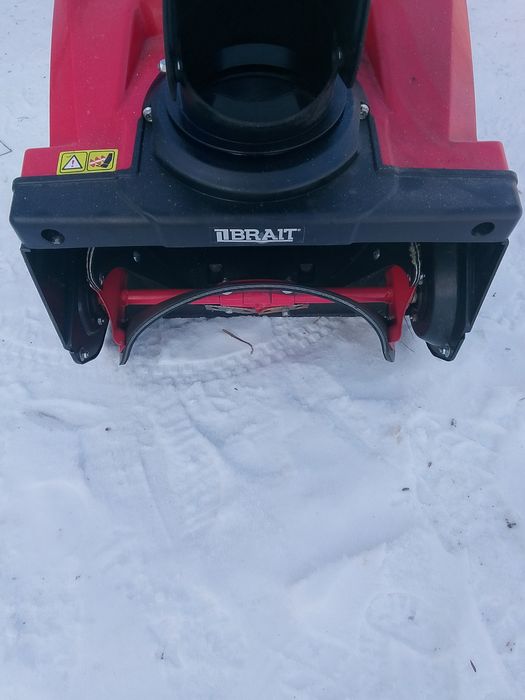 Снего уборочная машина