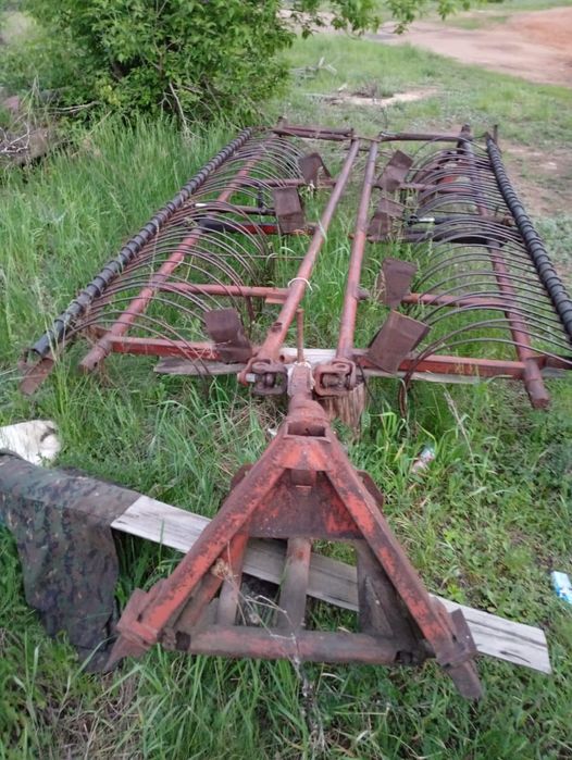 Продам грабли полу навесные