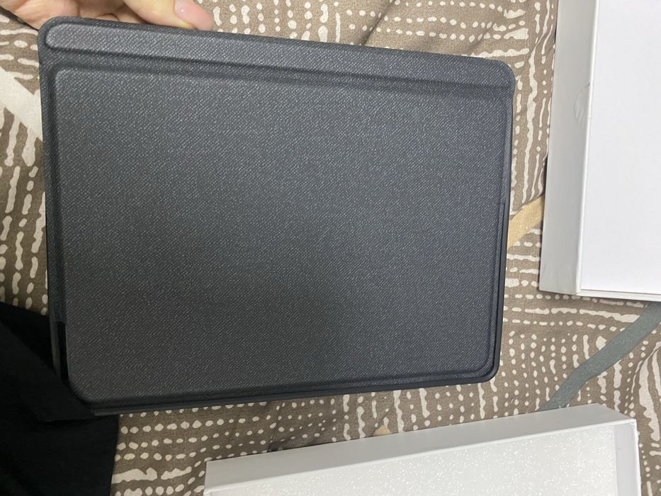 Продам клавиатуру для айпадв