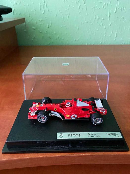 модели  формула 1  Ferrari  -  HOT WHEELS -  1.43 - Rubens Barrichello
