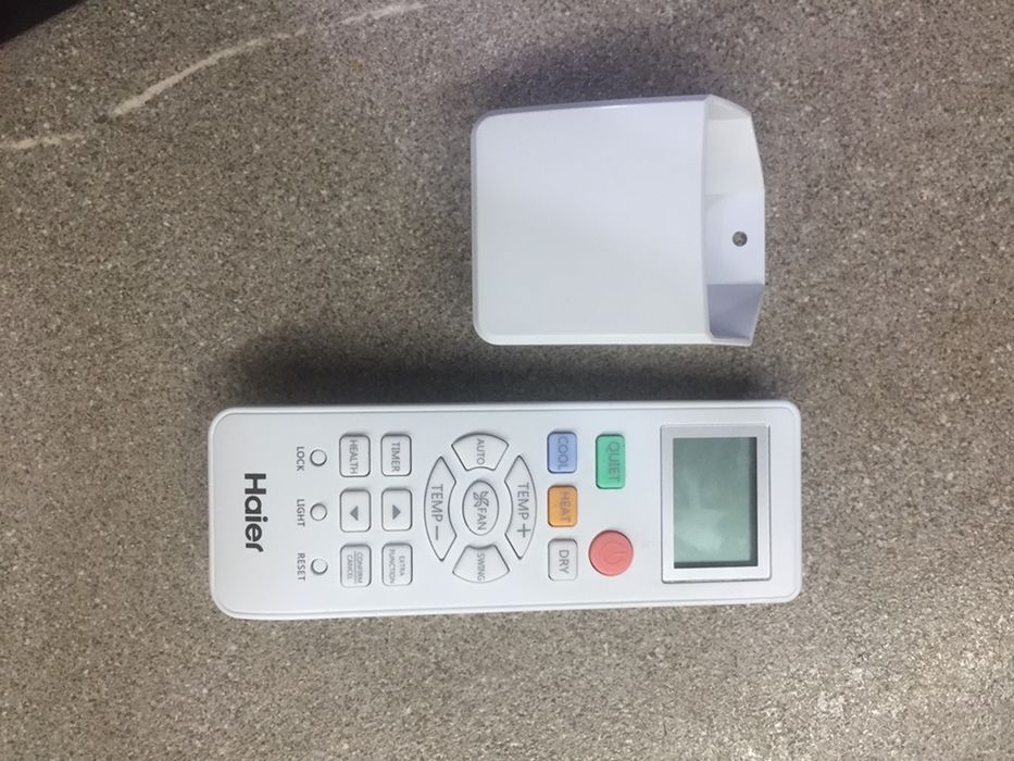 Vand telecomanda haier nouă