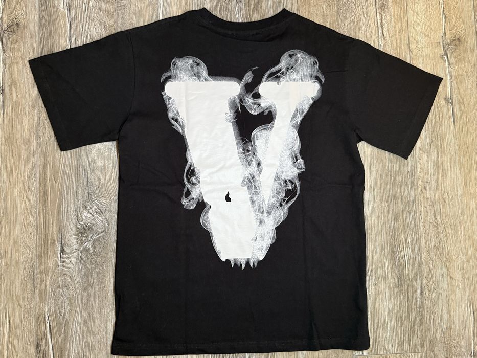 V lone    Tricou