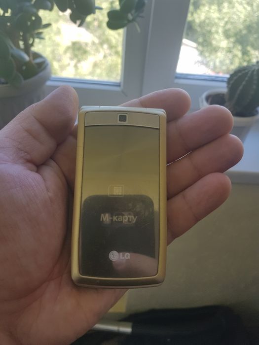 LG KF300 раскладушка . В оригинале