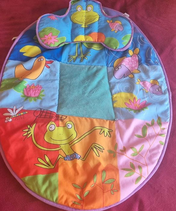 Килимче за игра с възглавница