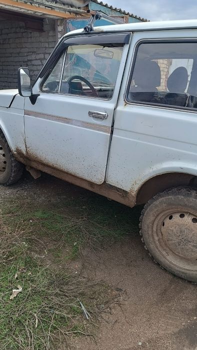 Продам машину Ниву