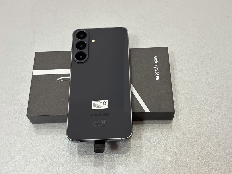 Samsung Galaxy S26 FE 5g, 128 gb, 8 gb ram, Graphite, nou la cutie