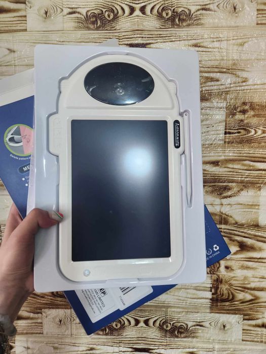 Таблет за рисуване LCD