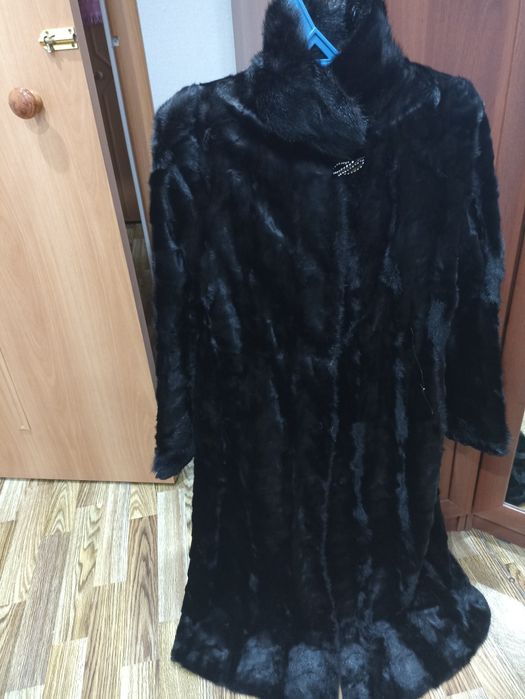 Продаю норковую шубу