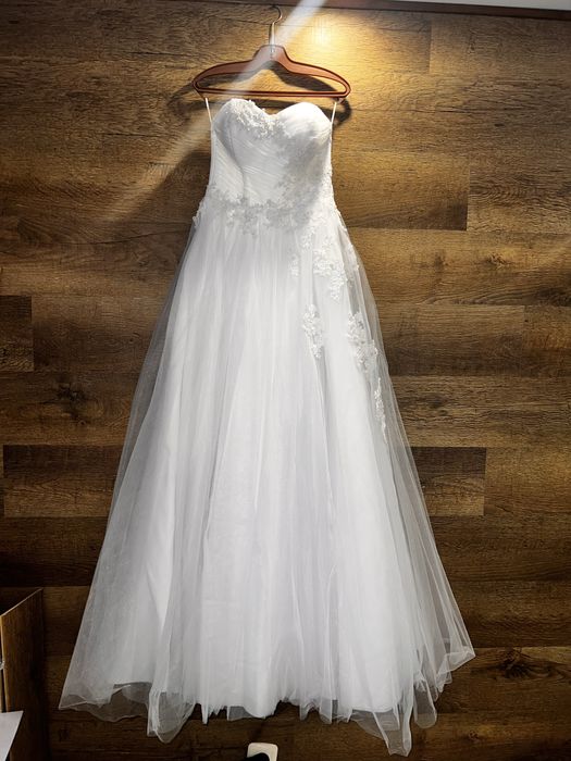 Булчинска рокля и воал