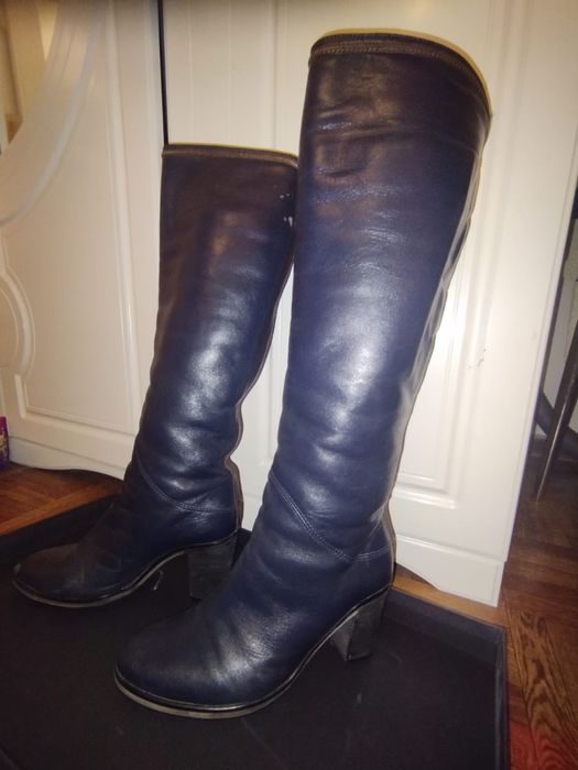 Продам женские сапоги