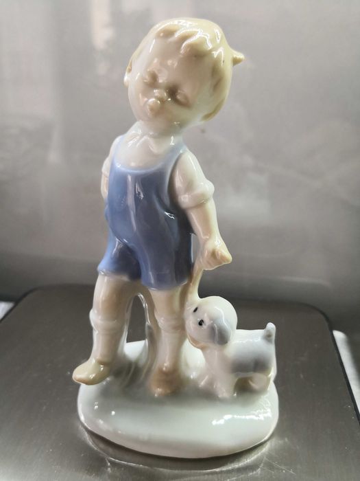 Порцеланови фигури