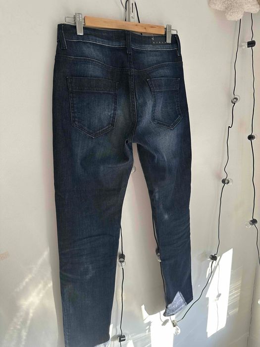 Тъмносини дънки Sisley