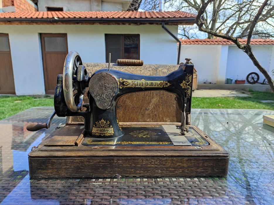 Колекционерска ръчна шевна машина - Singer автентична и рядка
