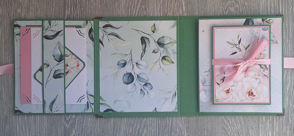 Скрапбук албум "Нежни рози" в розово, ръчна изработка /47.9