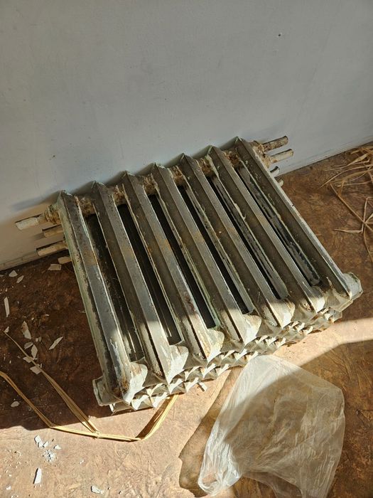 Батарея чугунная