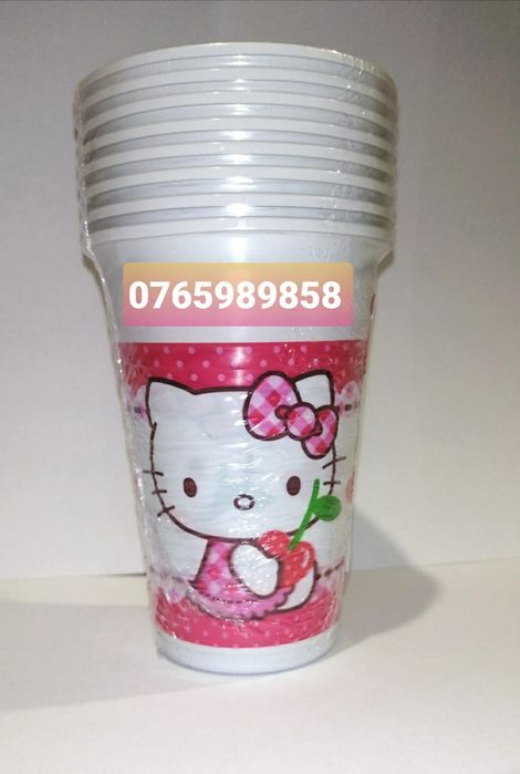 Set 8 pahare Hello Kitty si Mia & Me doar en gross