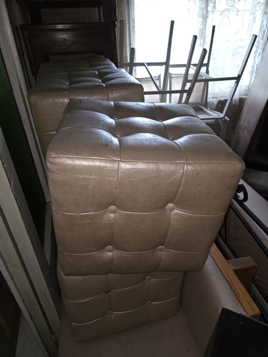 Tabureti imitație piele