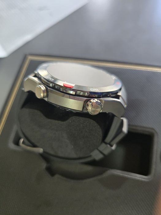Huawei Ultimate smart watch black- scale
