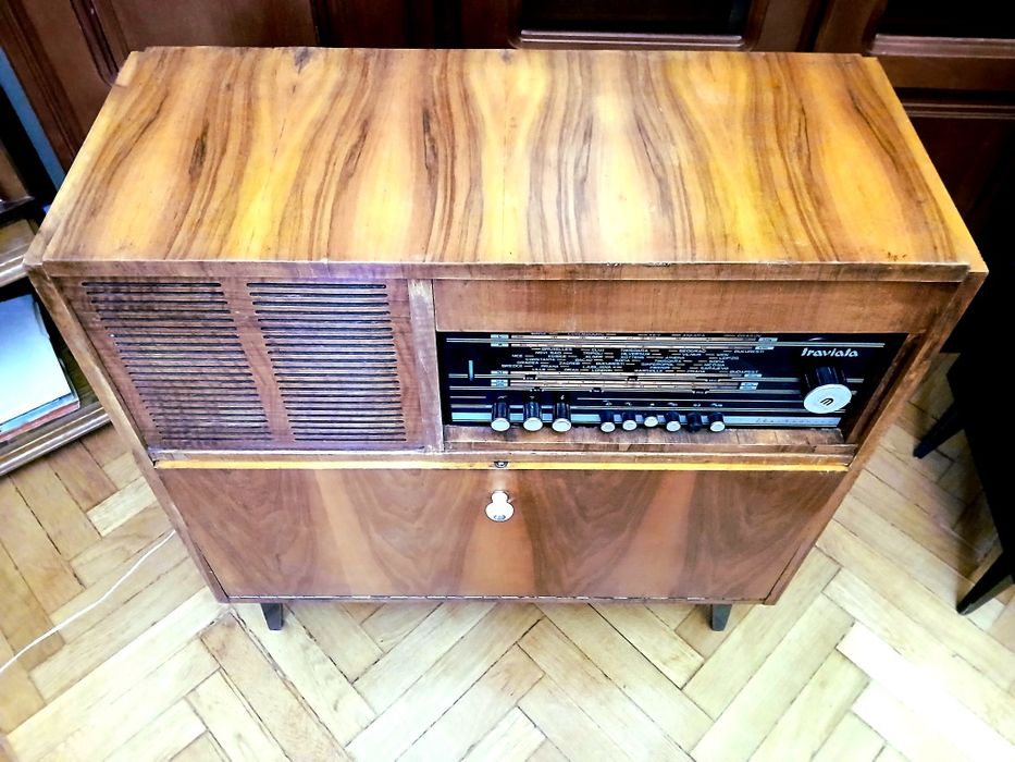 Ocazie!Radio cu lămpi Electronica Traviata S692A si pickup RFT Ziphona