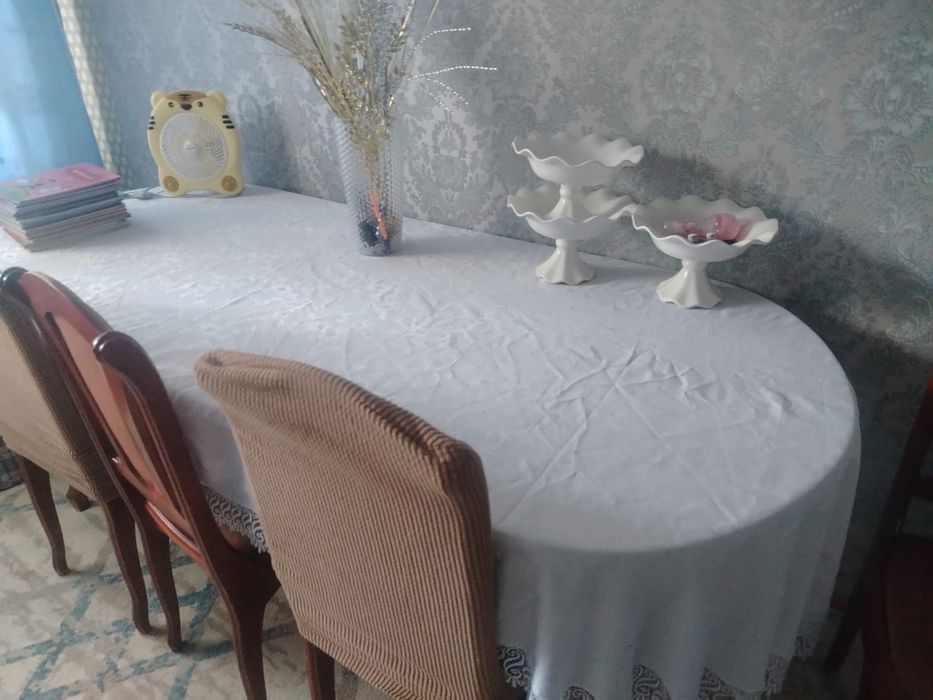 Продам стол мо стульями
