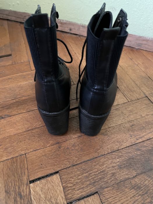 Дамски кубинки,идеално състояние…