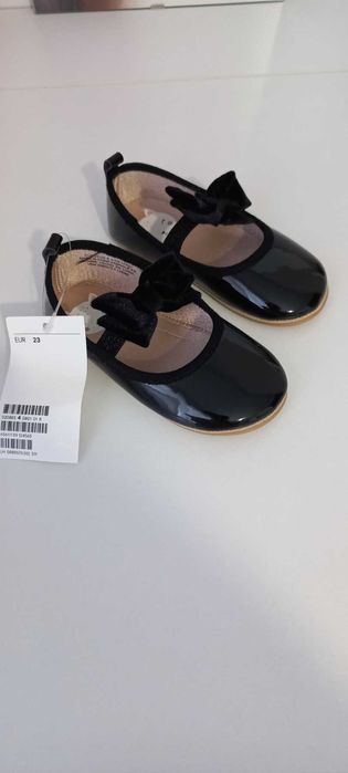 Чисто нови официални обувки за момиче