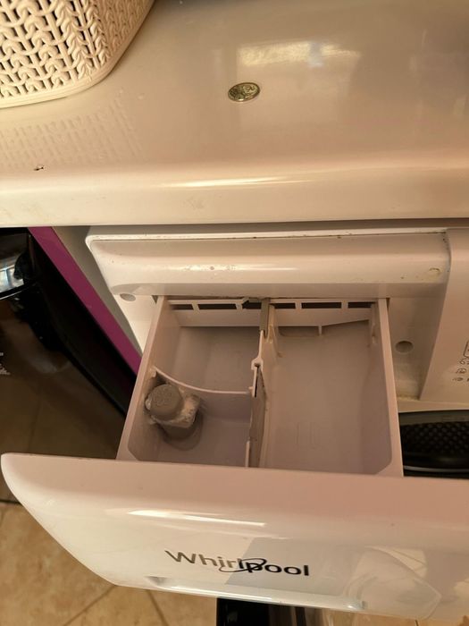 Пералния Whirlpool 9+7 kg