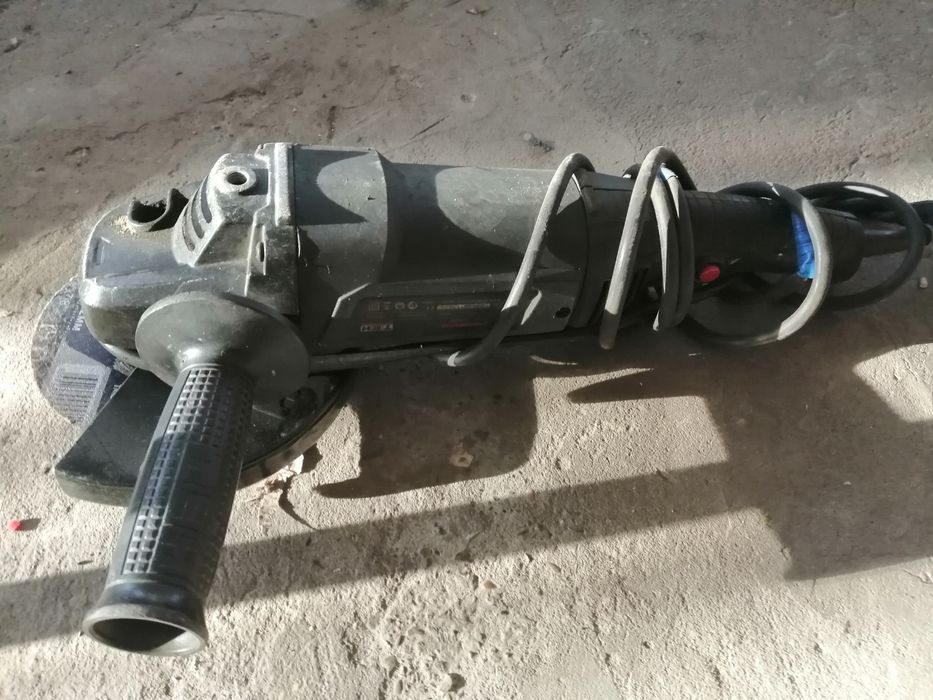 Продам болгарку 180