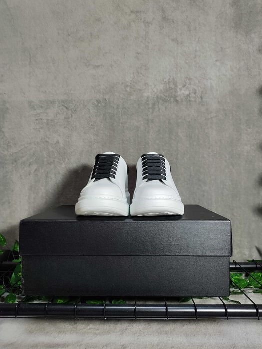 Alexander McQueen marimea 37 (fit 38)