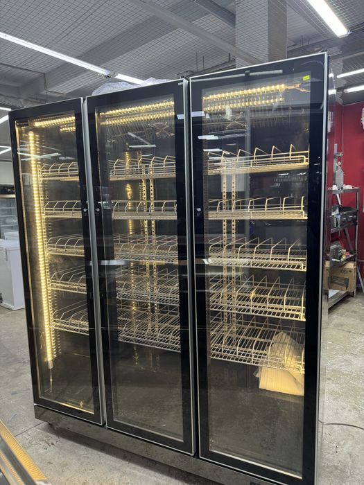 Витринные холодильники со склада
