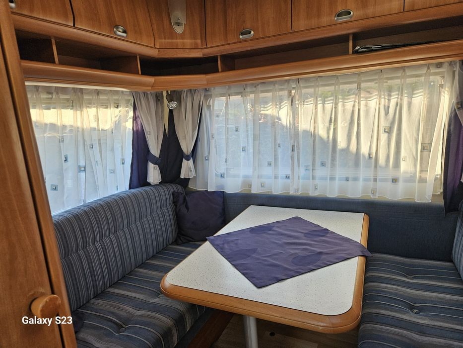 Vând rulota Hobby de luxe easy 400