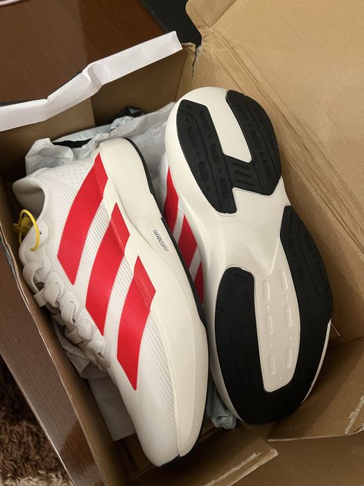 Кроссовки НОВЫЕ адидас