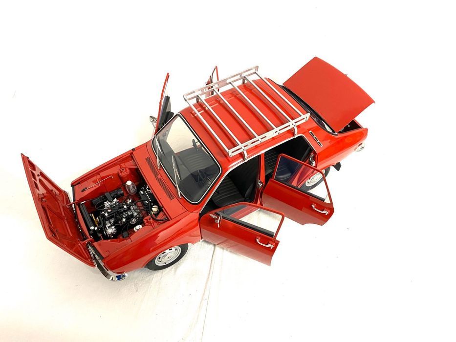 DACIA 1300 machetă auto scara 1:8 impecabilă construită