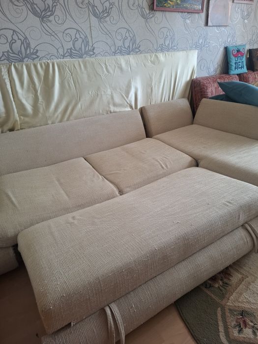 Продам диван угловой