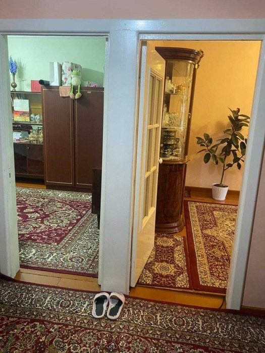 Шайхантахур.Гулобод 4 хона/1-этаж квартира ШОШИЛИНЧ сотилади!